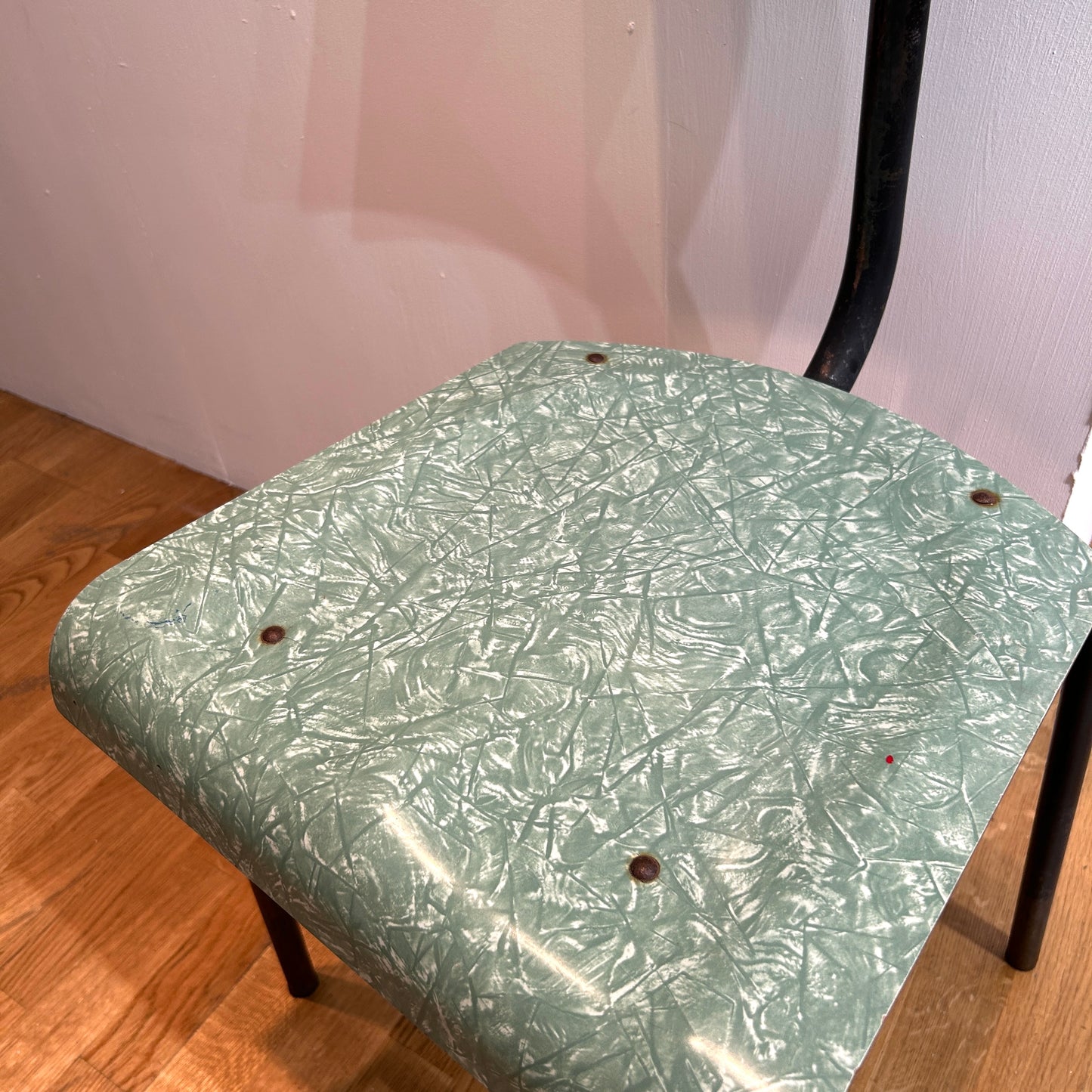 Sedia in formica verde anni '50 (2 disponibili)