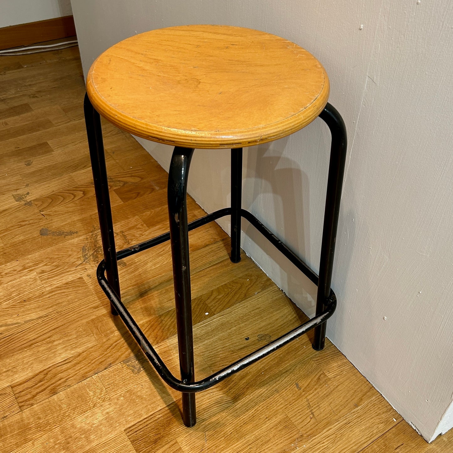 Steel & wood round stool