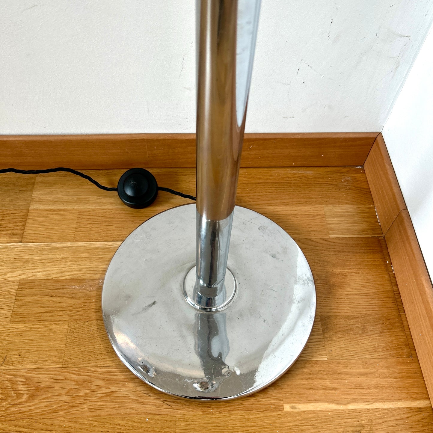 Anticandomic - Vintage 1970s chrome floor light