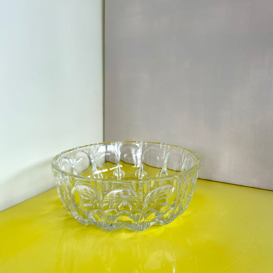 Crystal glass serving dish