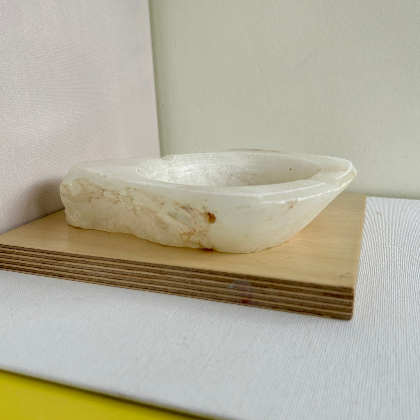 Alabaster vessel